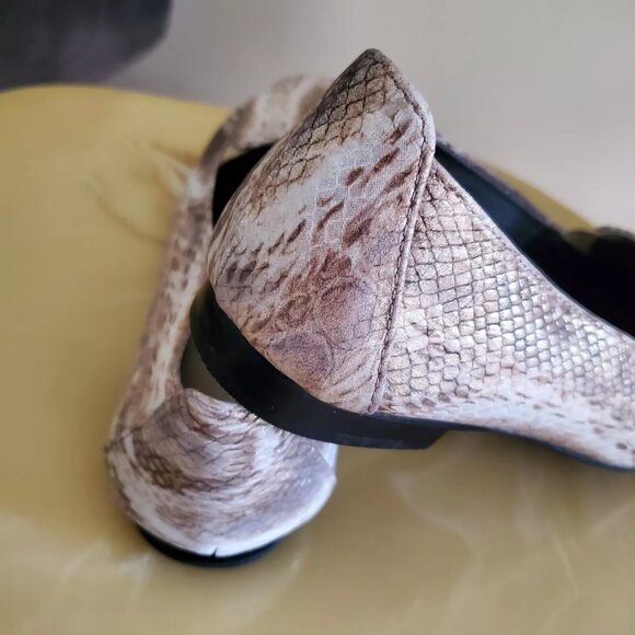 Ros Hommerson Regan Slip On Snake Print Round Toe Leather Dressy Loafers Sz 9.5 - Picture 8 of 10